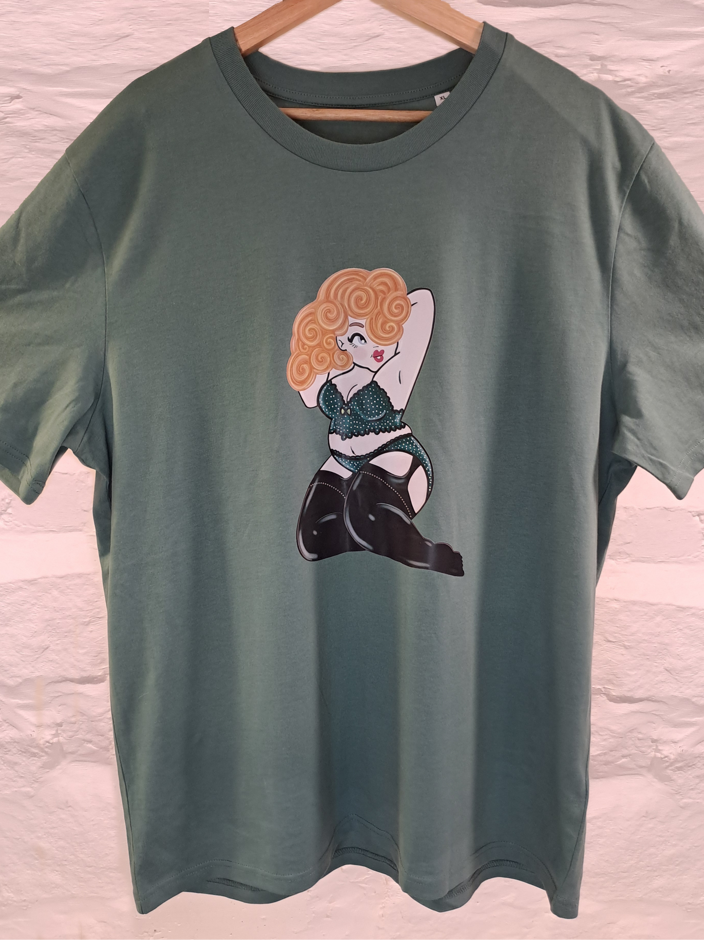 Hildy saucy pin-up T-shirt