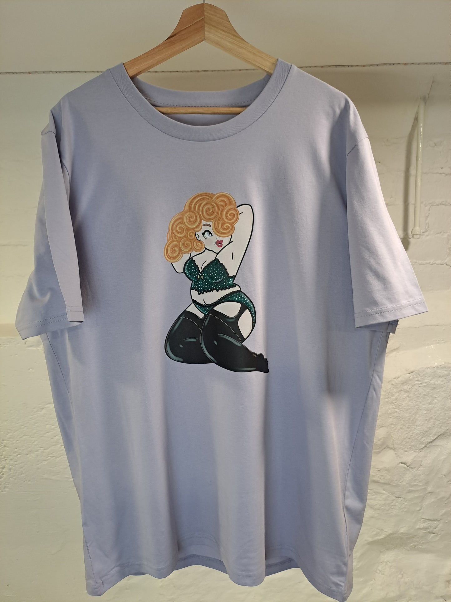 Hildy saucy pin-up T-shirt
